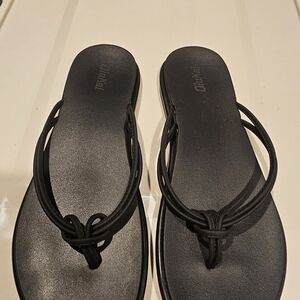 OluKai Women's Elegant Black Sandals